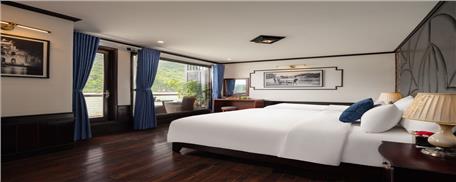 Chương trình 3 ngày 2 đêm khám phá Vịnh Lan Hạ trên Le Journey Elegance